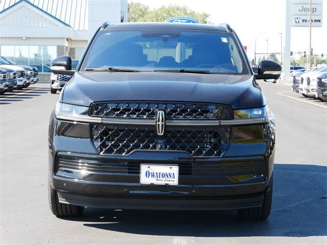 new 2025 Lincoln Navigator car, priced at $106,190