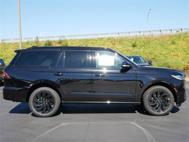 new 2025 Lincoln Navigator car, priced at $106,190