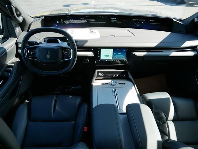 new 2025 Lincoln Navigator car, priced at $106,190