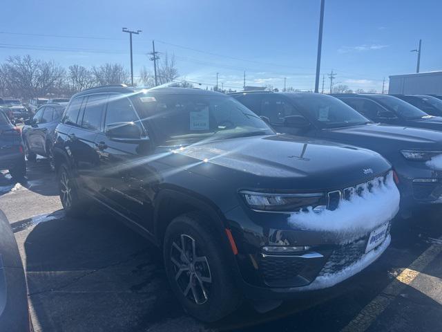 new 2025 Jeep Grand Cherokee car, priced at $42,938