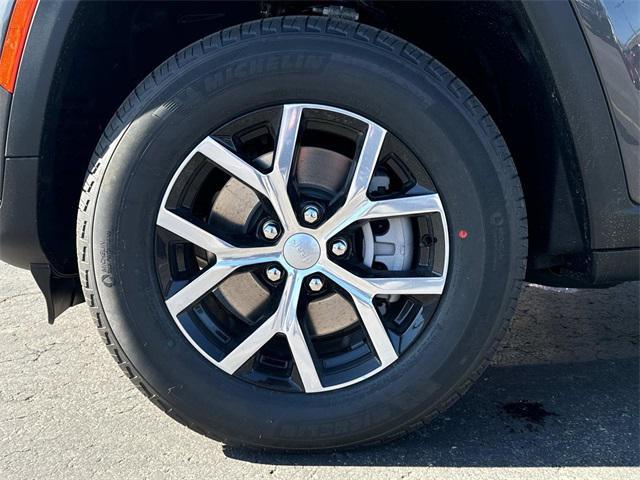 new 2025 Jeep Grand Cherokee L car, priced at $43,055