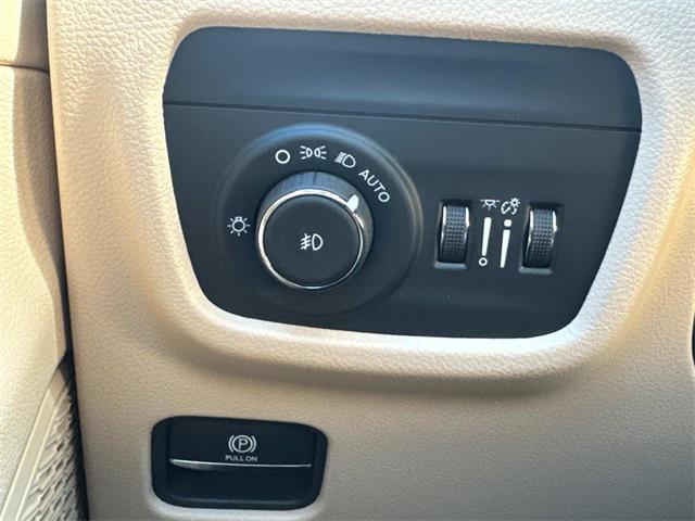 new 2025 Jeep Grand Cherokee L car, priced at $43,055
