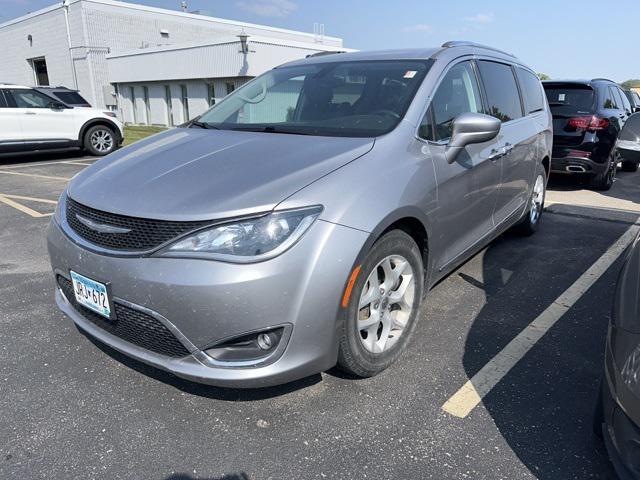 used 2017 Chrysler Pacifica car