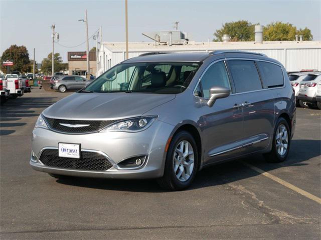 used 2017 Chrysler Pacifica car, priced at $14,999