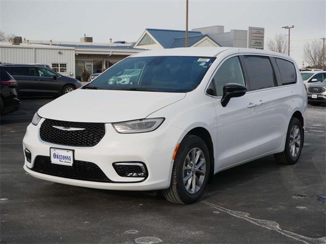 new 2025 Chrysler Pacifica car, priced at $44,503