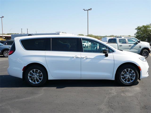 new 2026 Chrysler Pacifica car, priced at $46,663