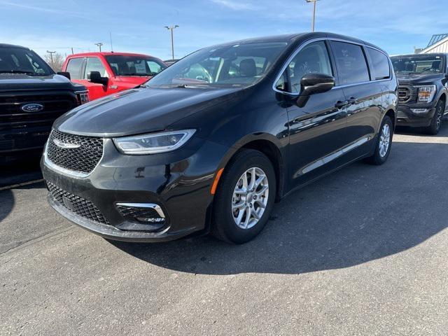 used 2023 Chrysler Pacifica car, priced at $23,499