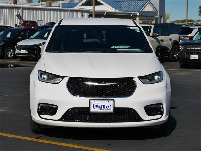 new 2026 Chrysler Pacifica car, priced at $47,180