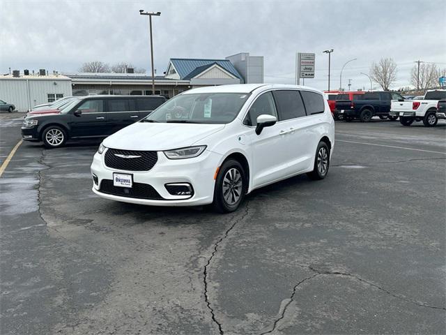 used 2023 Chrysler Pacifica Hybrid car, priced at $24,999