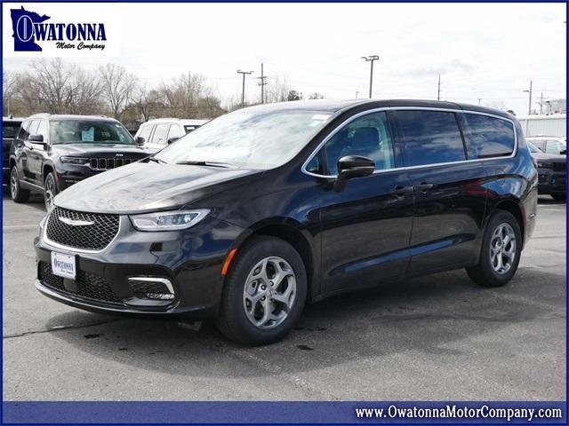 new 2024 Chrysler Pacifica car, priced at $53,239
