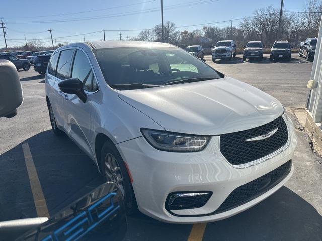 used 2024 Chrysler Pacifica car, priced at $28,999