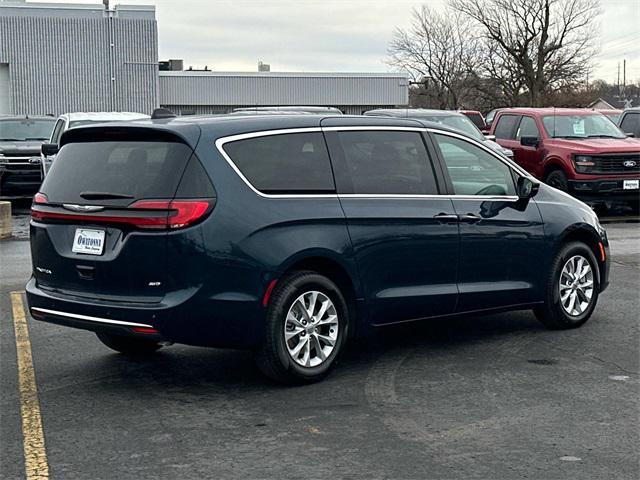 new 2025 Chrysler Pacifica car, priced at $42,538