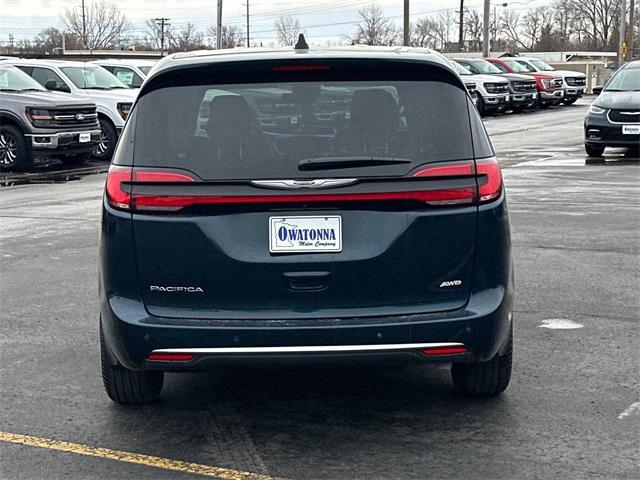 new 2025 Chrysler Pacifica car, priced at $42,538