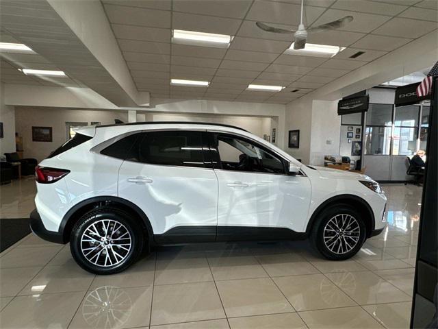 new 2025 Ford Escape PHEV car, priced at $35,916