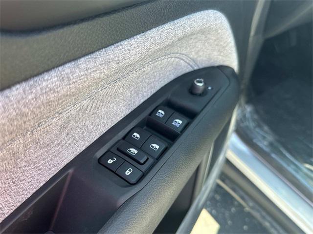 new 2025 Jeep Compass car, priced at $32,047