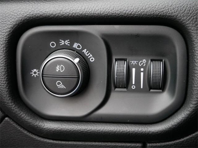 new 2025 Ram 1500 car, priced at $59,638