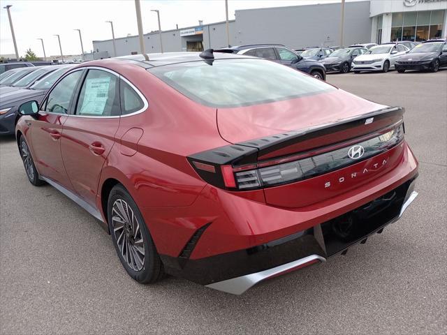 new 2025 Hyundai Sonata Hybrid car, priced at $39,630