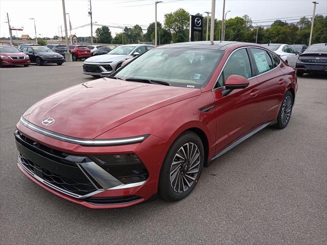 new 2025 Hyundai Sonata Hybrid car, priced at $39,630