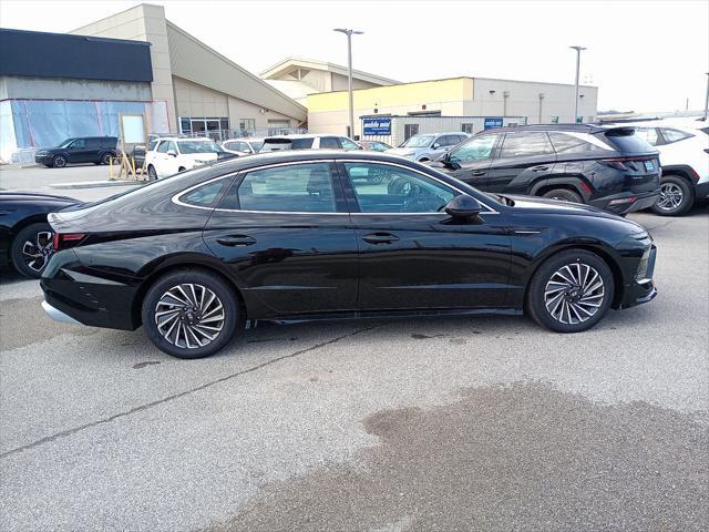 new 2025 Hyundai Sonata Hybrid car, priced at $31,875