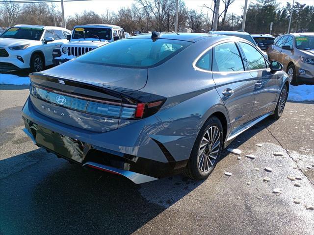 new 2025 Hyundai Sonata Hybrid car, priced at $38,099