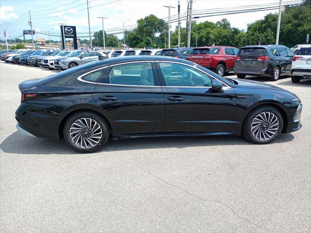 new 2024 Hyundai Sonata Hybrid car, priced at $37,397