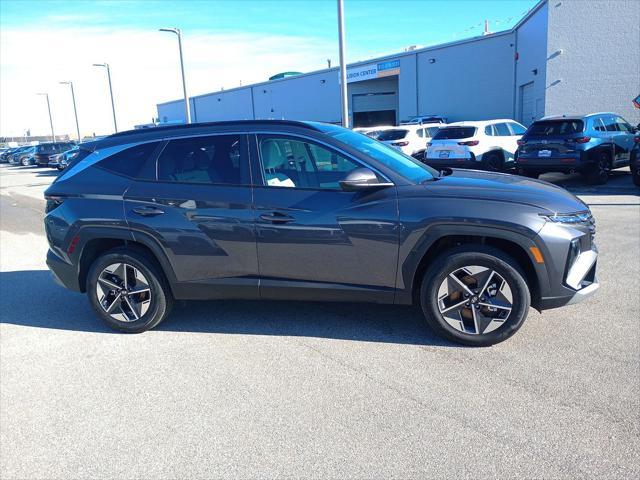 new 2025 Hyundai Tucson Hybrid car, priced at $37,362