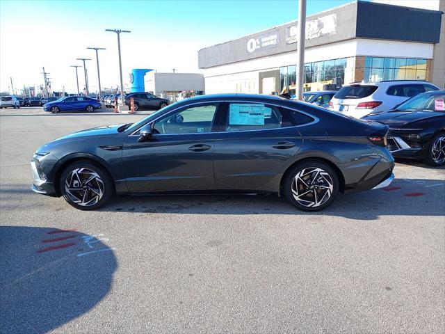 new 2024 Hyundai Sonata car, priced at $29,317