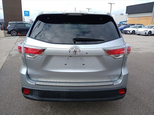 used 2016 Toyota Highlander car, priced at $17,386