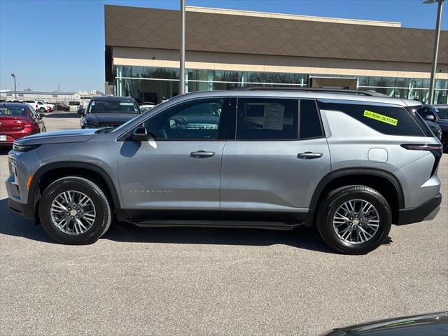 used 2025 Chevrolet Traverse car, priced at $39,999