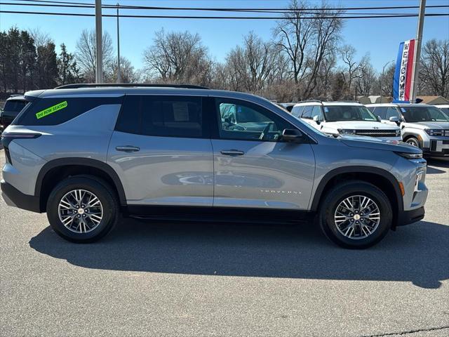 used 2025 Chevrolet Traverse car, priced at $39,999