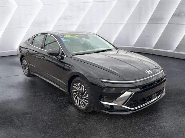 new 2025 Hyundai Sonata Hybrid car, priced at $38,304