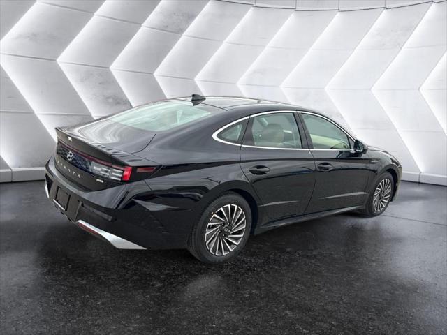 new 2025 Hyundai Sonata Hybrid car, priced at $38,304