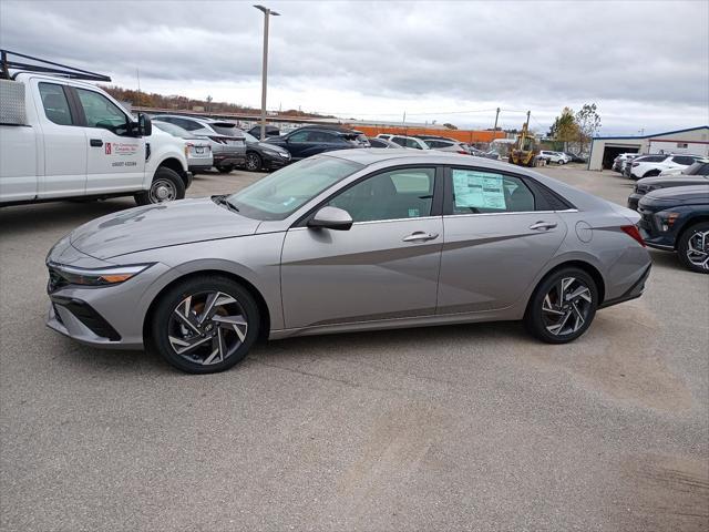 new 2025 Hyundai Elantra car, priced at $27,260