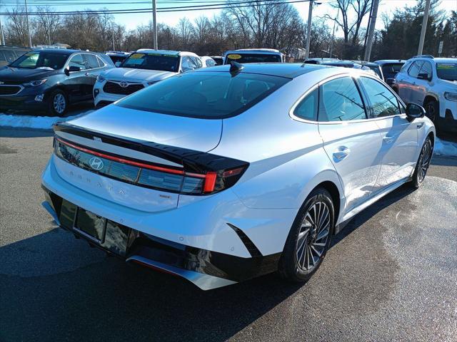 new 2025 Hyundai Sonata Hybrid car, priced at $38,561