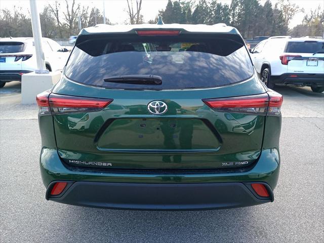 used 2023 Toyota Highlander car, priced at $36,914