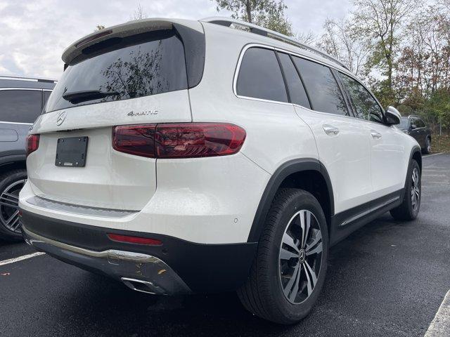 new 2025 Mercedes-Benz GLB 250 car