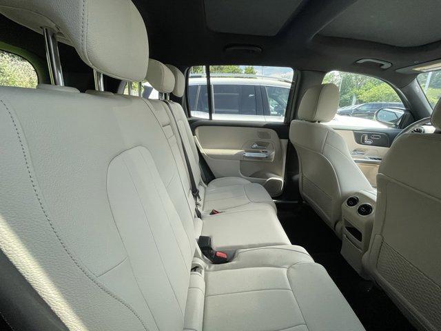 new 2025 Mercedes-Benz GLB 250 car