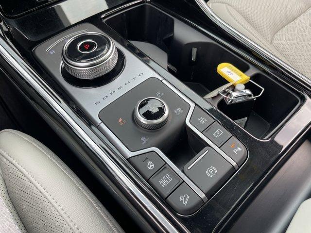 used 2022 Kia Sorento Plug-In Hybrid car, priced at $28,788