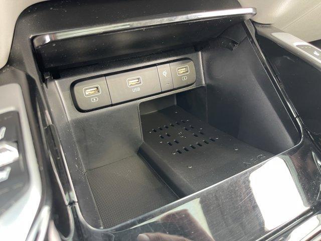 used 2022 Kia Sorento Plug-In Hybrid car, priced at $28,788