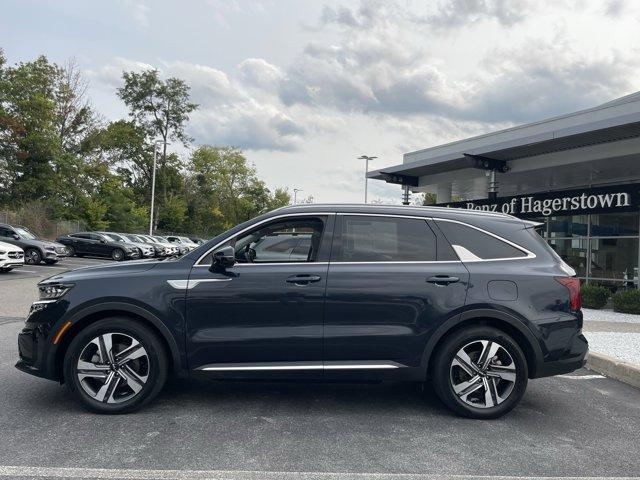 used 2022 Kia Sorento Plug-In Hybrid car, priced at $28,788