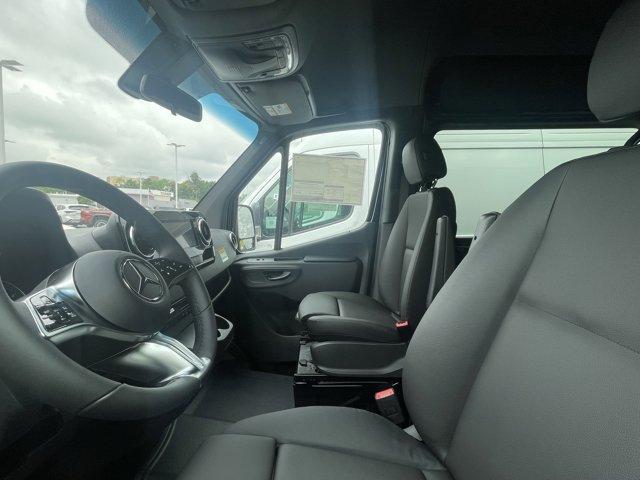 new 2025 Mercedes-Benz Sprinter 2500 car
