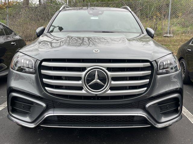 new 2026 Mercedes-Benz GLS 580 car