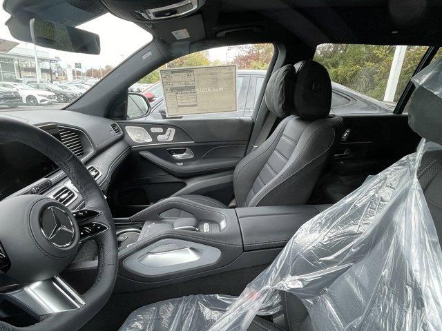 new 2026 Mercedes-Benz GLS 580 car