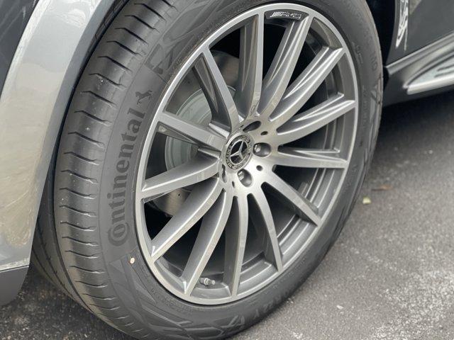 new 2026 Mercedes-Benz GLS 580 car