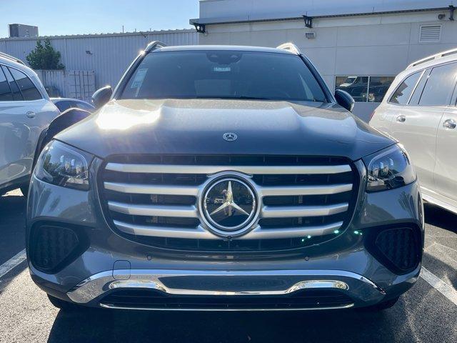 new 2025 Mercedes-Benz GLS 450 car