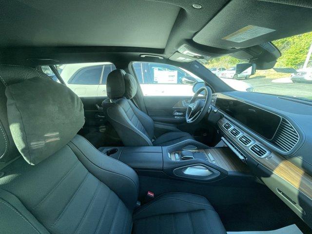 new 2025 Mercedes-Benz GLS 450 car