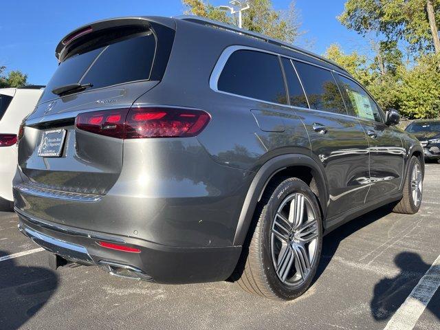 new 2025 Mercedes-Benz GLS 450 car