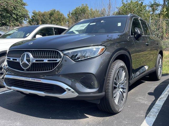 new 2025 Mercedes-Benz GLC 300 car