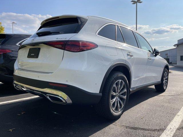 new 2025 Mercedes-Benz GLC 300 car