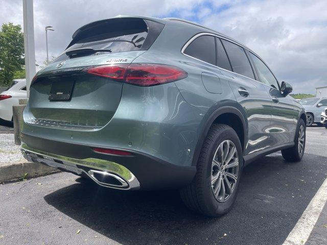 new 2025 Mercedes-Benz GLC 300 car